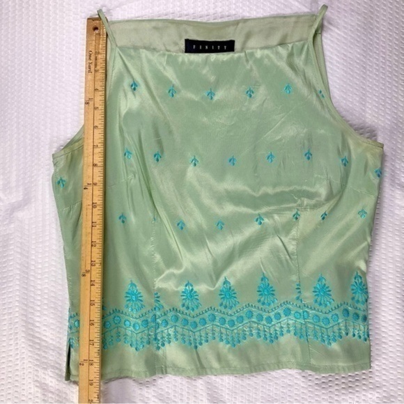 Finity Studio 2 Piece Skirt Top Set Womens 10 Sage Green 100% Silk Embroidered - Picture 12 of 12
